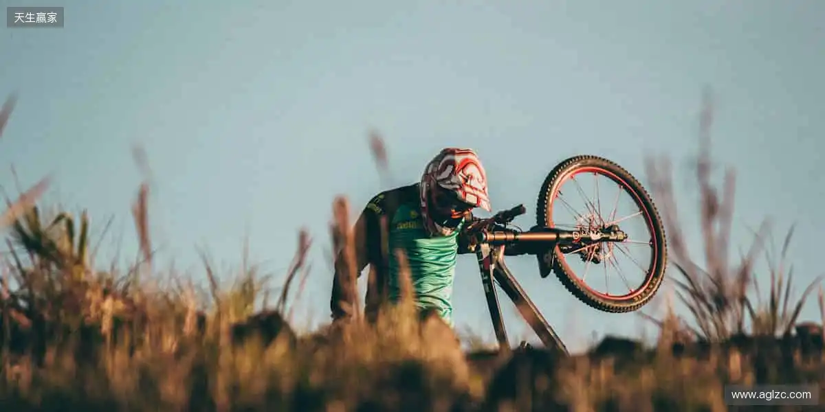 汗水与荣耀的舞台,等你来战!⚽ 报名即享专属福利,点击开启征程!